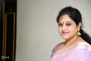 Raasi Interview About Lanka